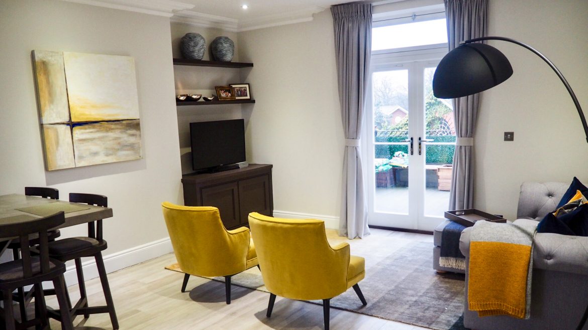 Colour Crushing with Mustard Tones